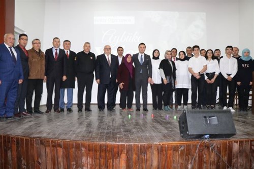 24 Kasım Öğretmenler Günü, Şehit Öğretmen Selahattin AYSAN Konferans Salonunda gerçekleştirildi.